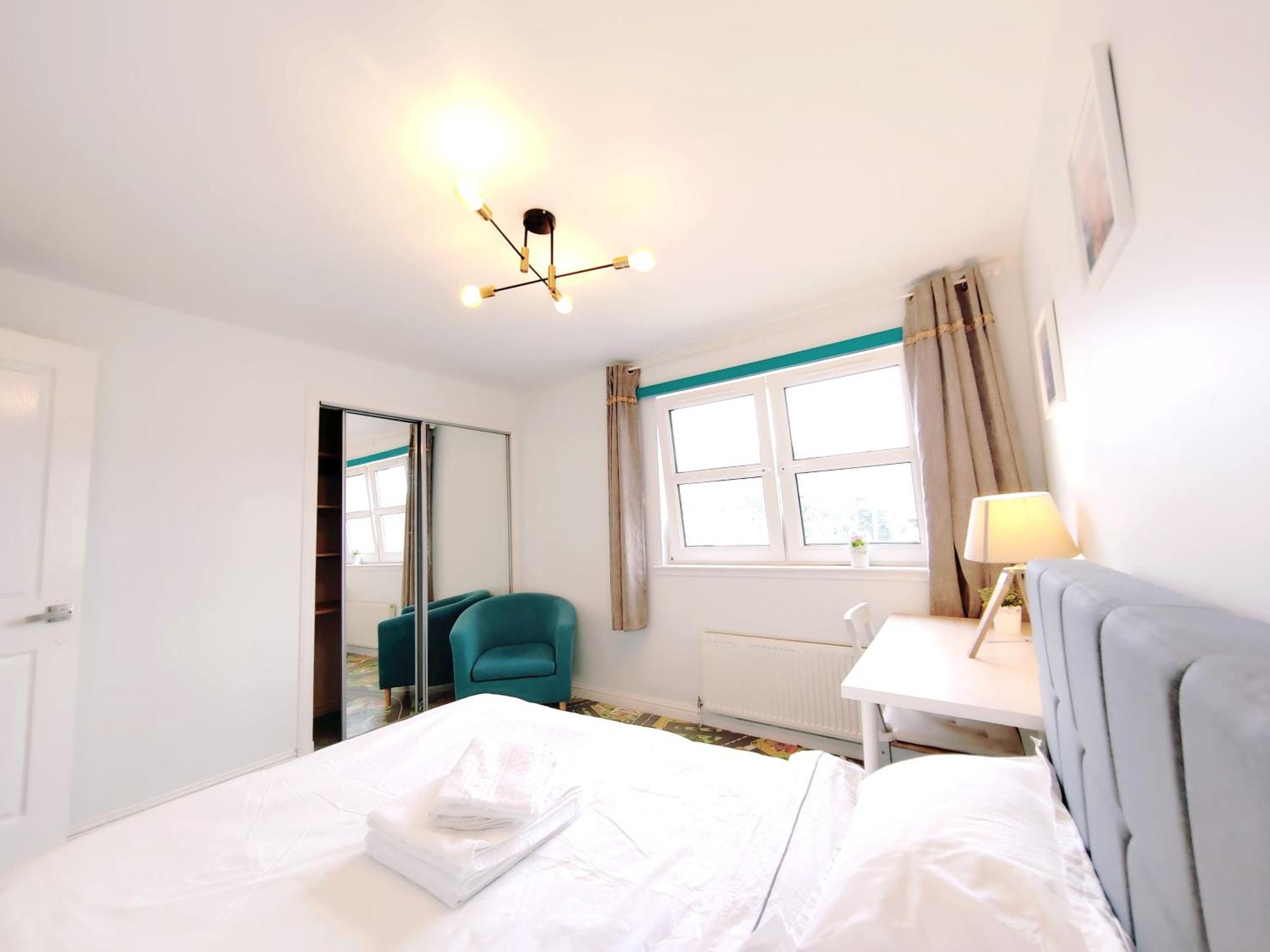 Modern And Spacious Double&King Bedrooms Both With Private Bathrooms Edinburgh Szoba fotó