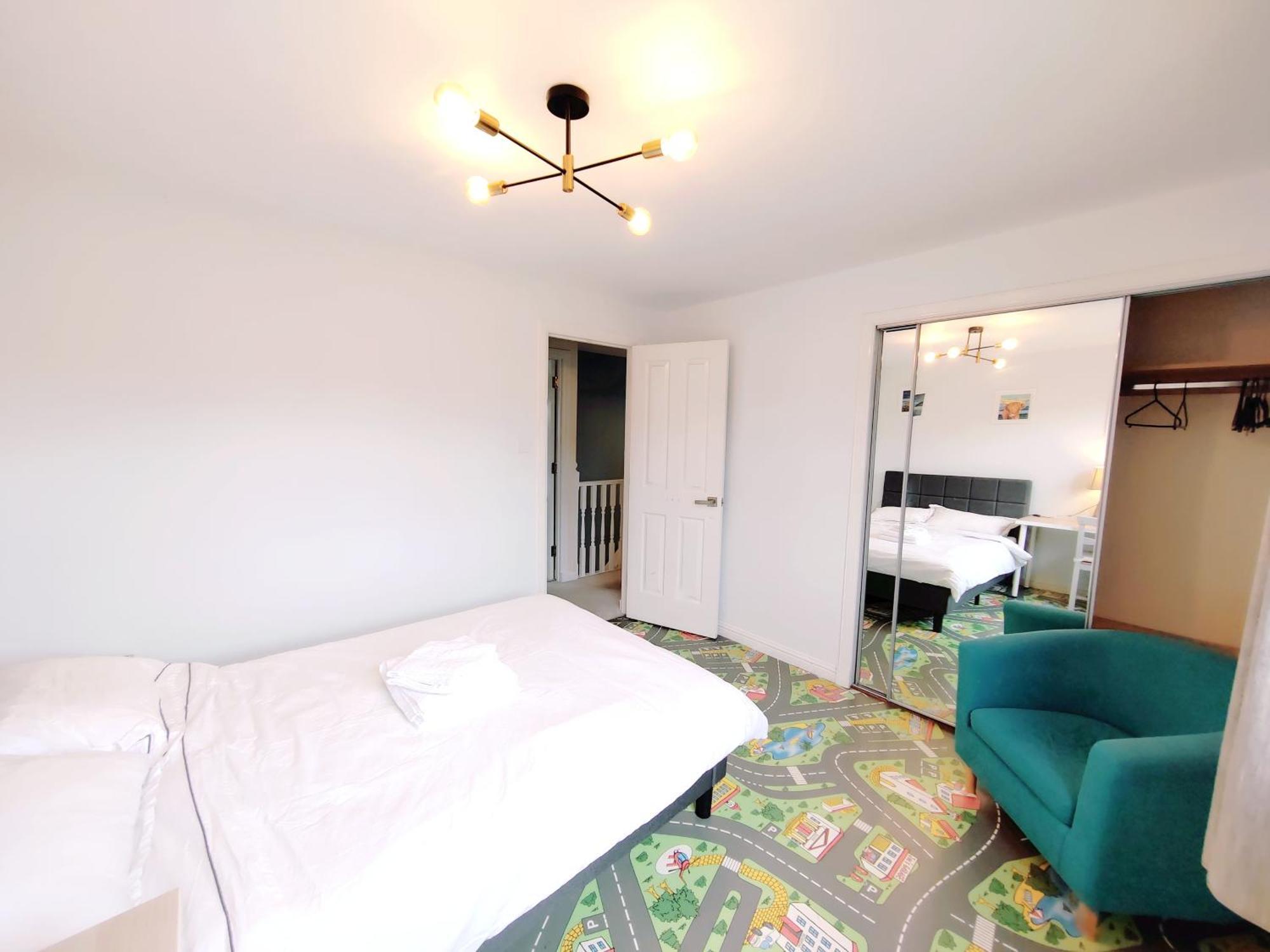 Modern And Spacious Double&King Bedrooms Both With Private Bathrooms Edinburgh Szoba fotó